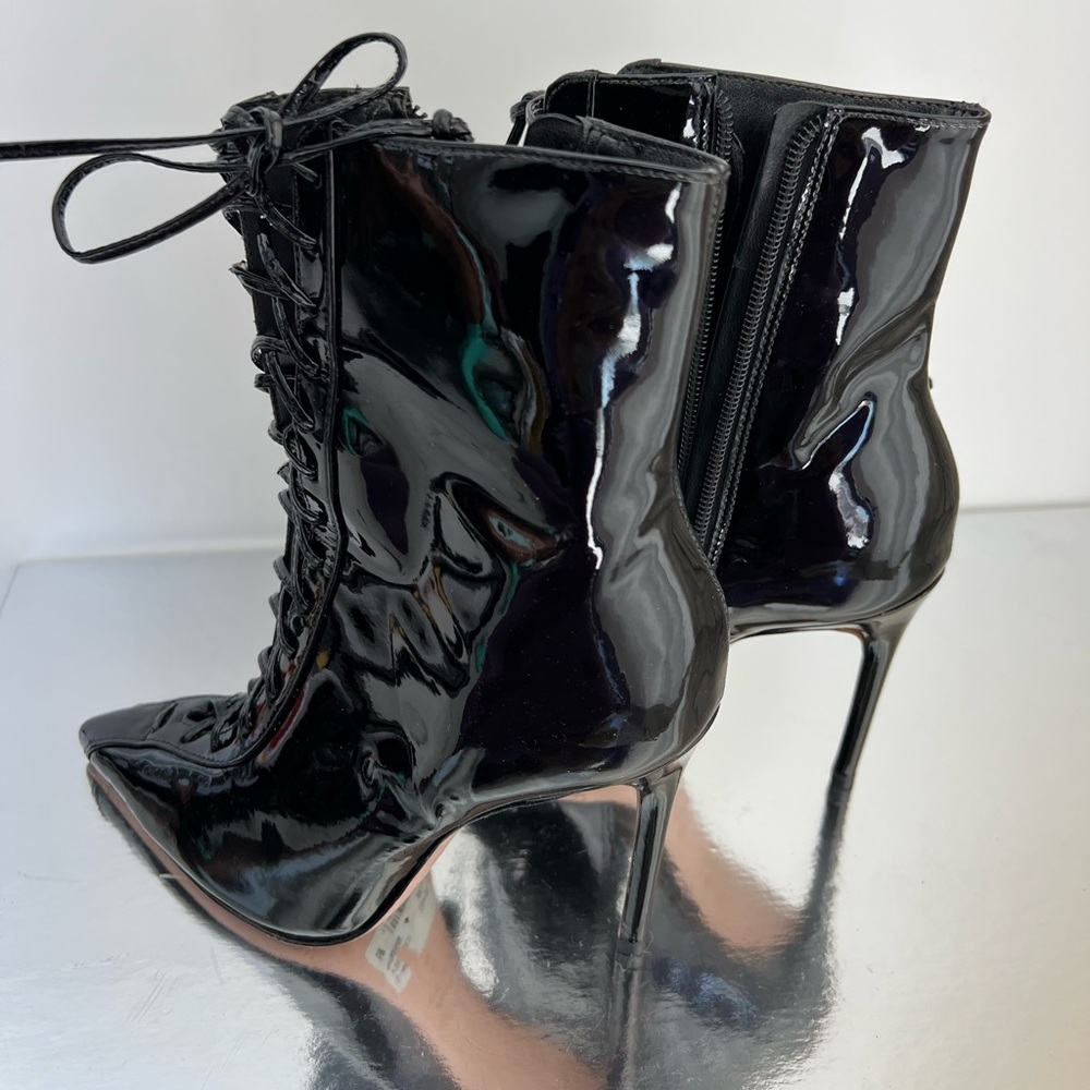 Schutz boots
